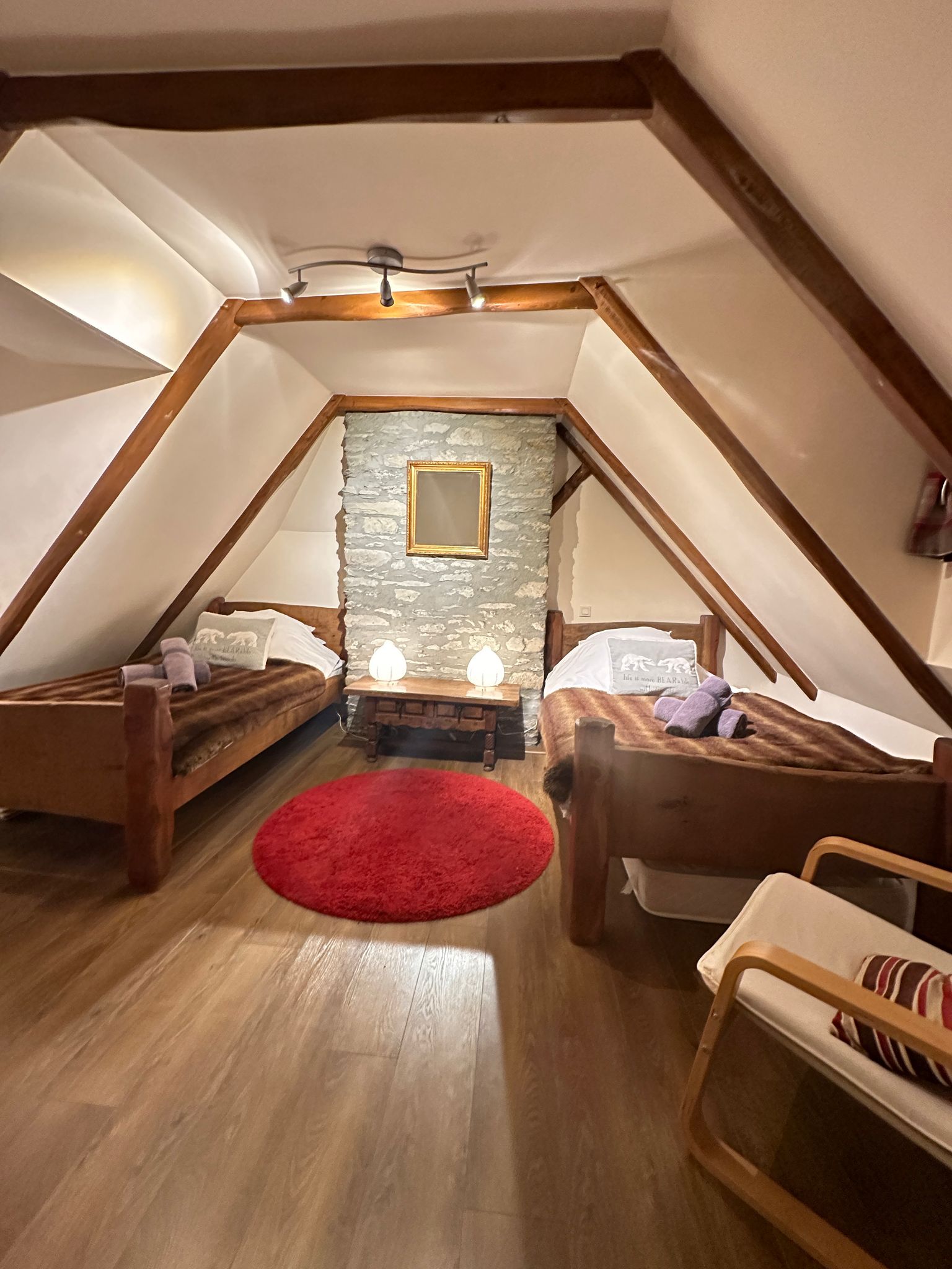 Attic twin bedroom